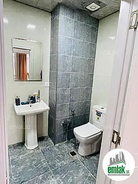 Satılır 2 otaqlı yeni tikili 76 m²