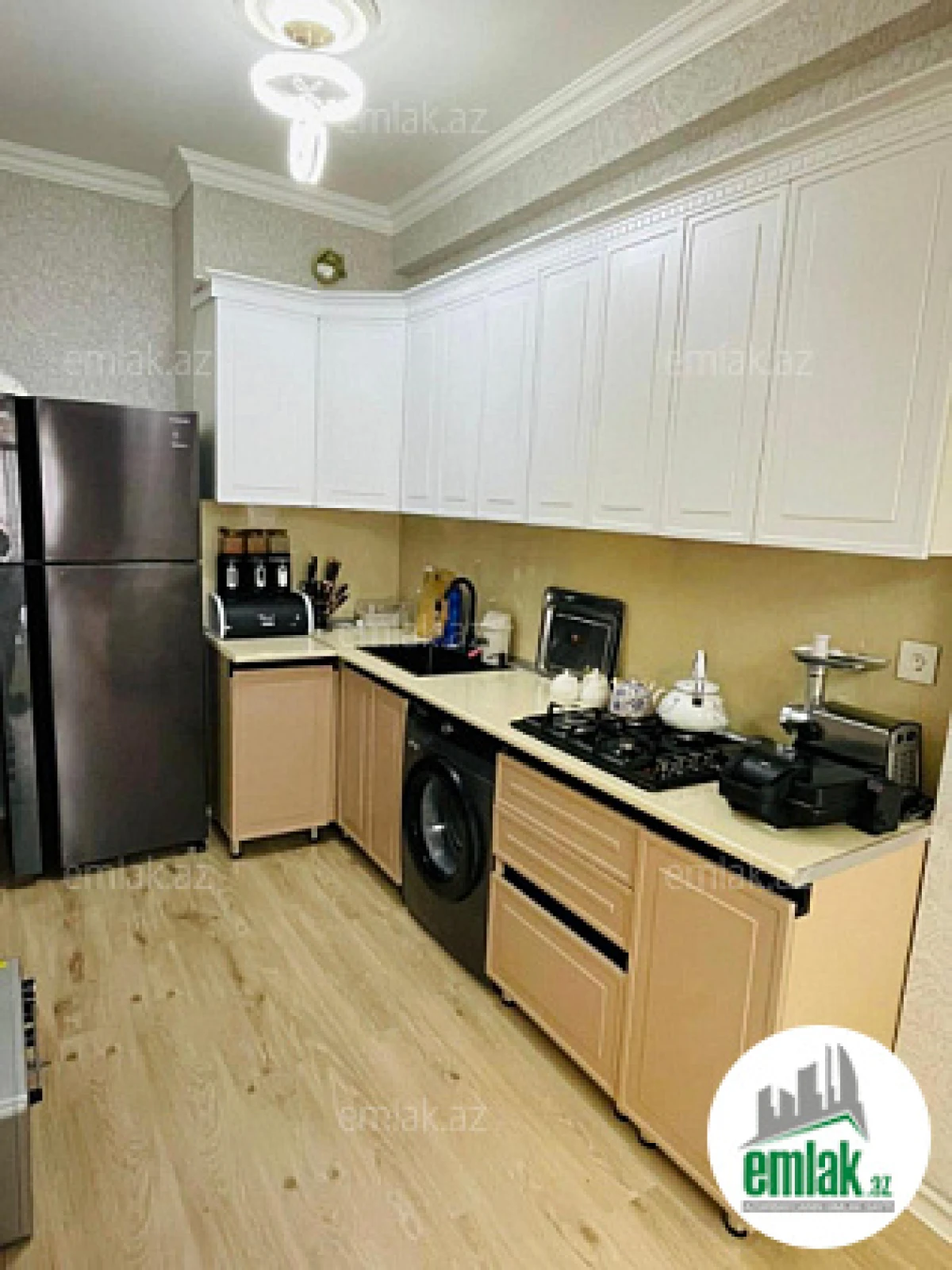 Satılır 2 otaqlı yeni tikili 76 m²