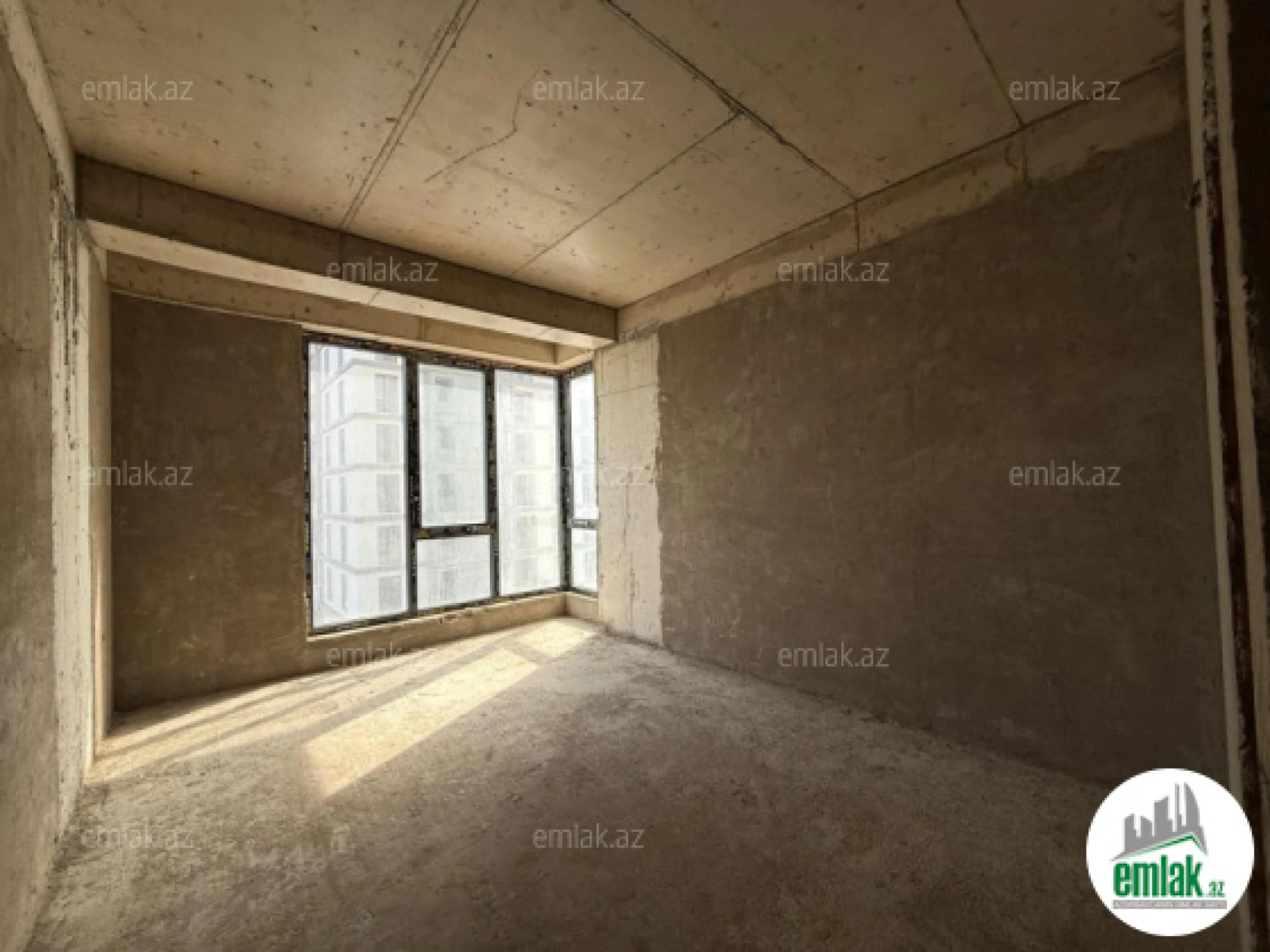 Satılır 3 otaqlı yeni tikili 133 m²