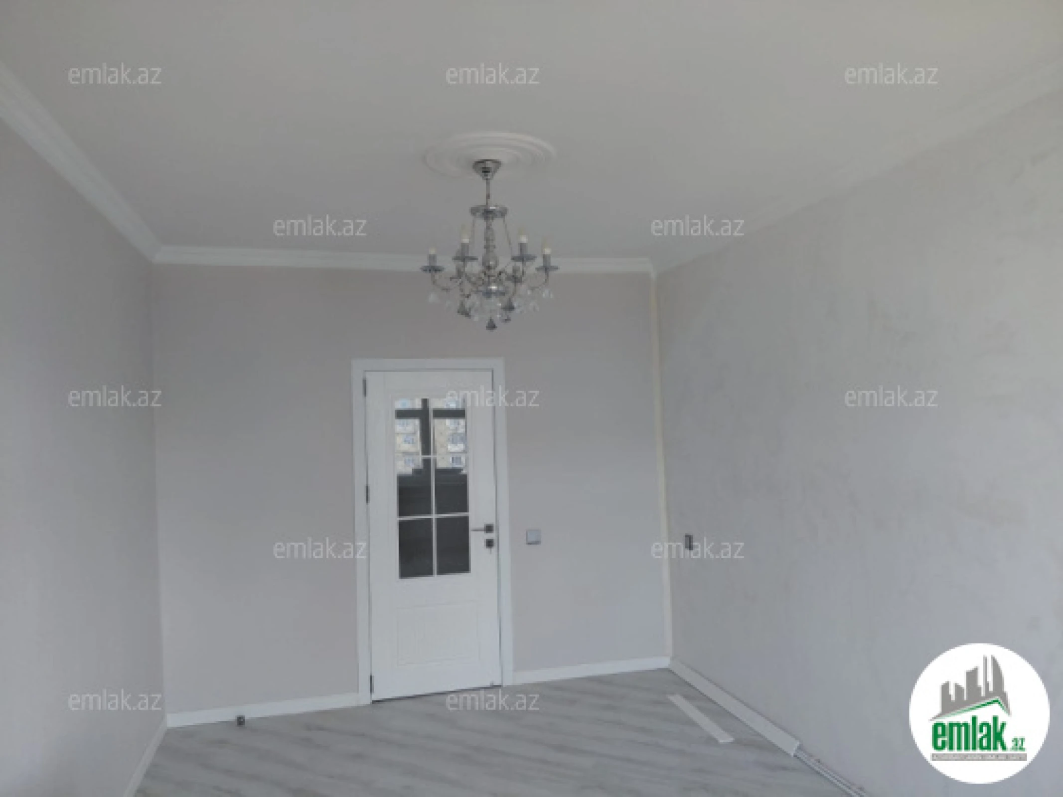 Satılır 2 otaqlı köhnə tikili 65 m²