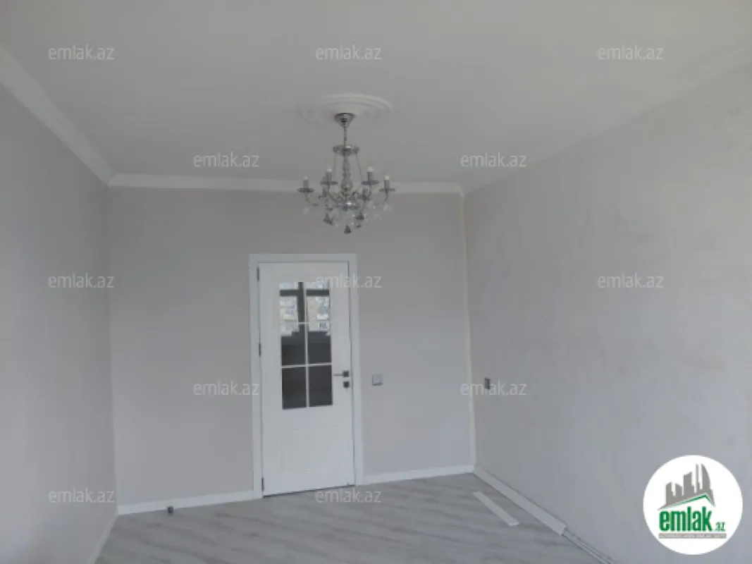 Satılır 2 otaqlı köhnə tikili 65 m²