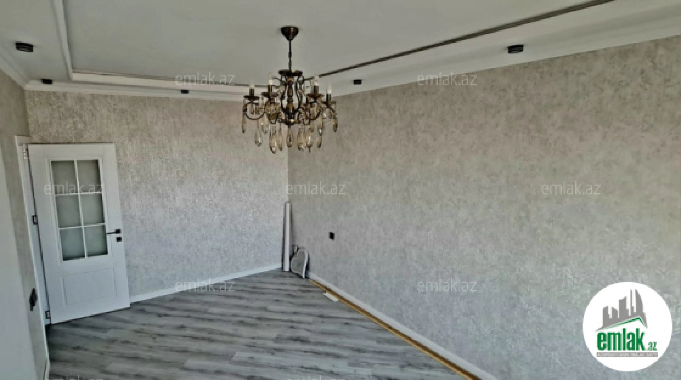 Satılır 2 otaqlı köhnə tikili 65 m²