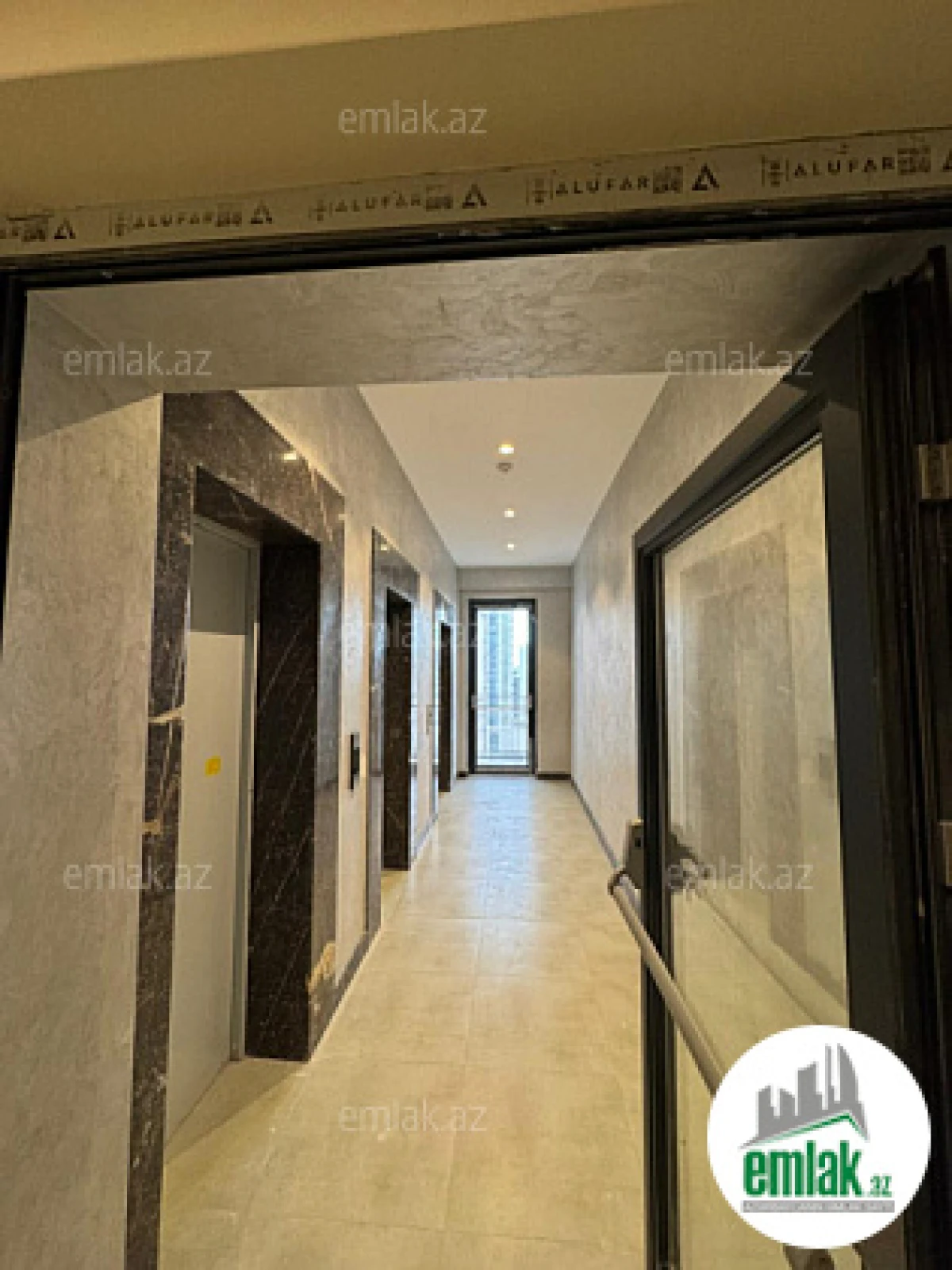 Satılır 2 otaqlı yeni tikili 72 m²