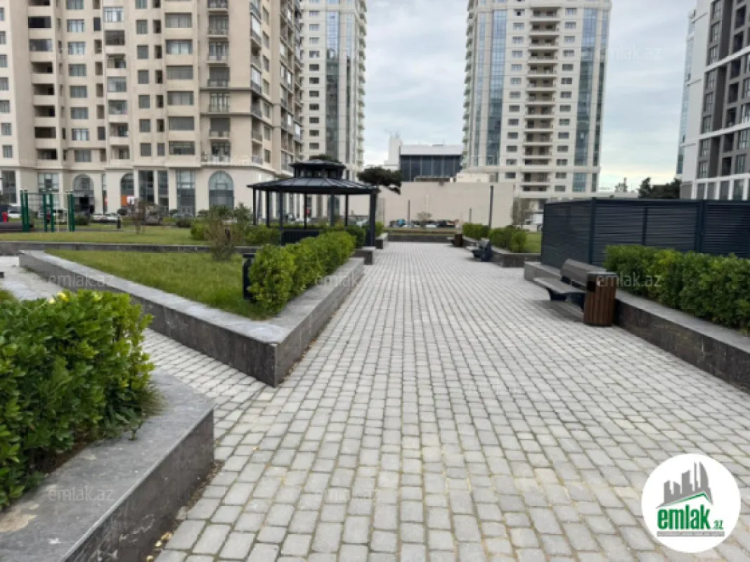 Satılır 2 otaqlı yeni tikili 72 m²