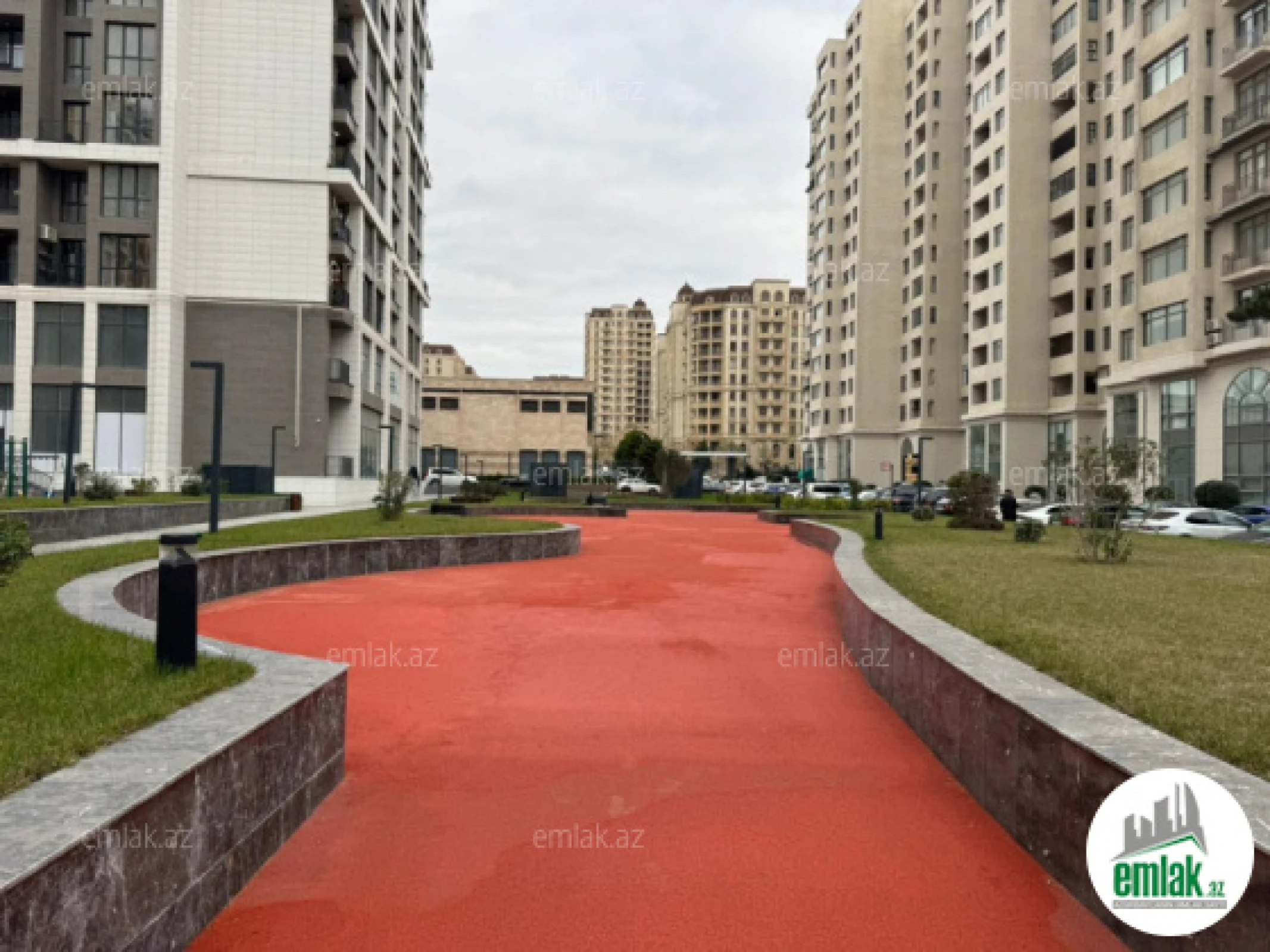 Satılır 2 otaqlı yeni tikili 72 m²