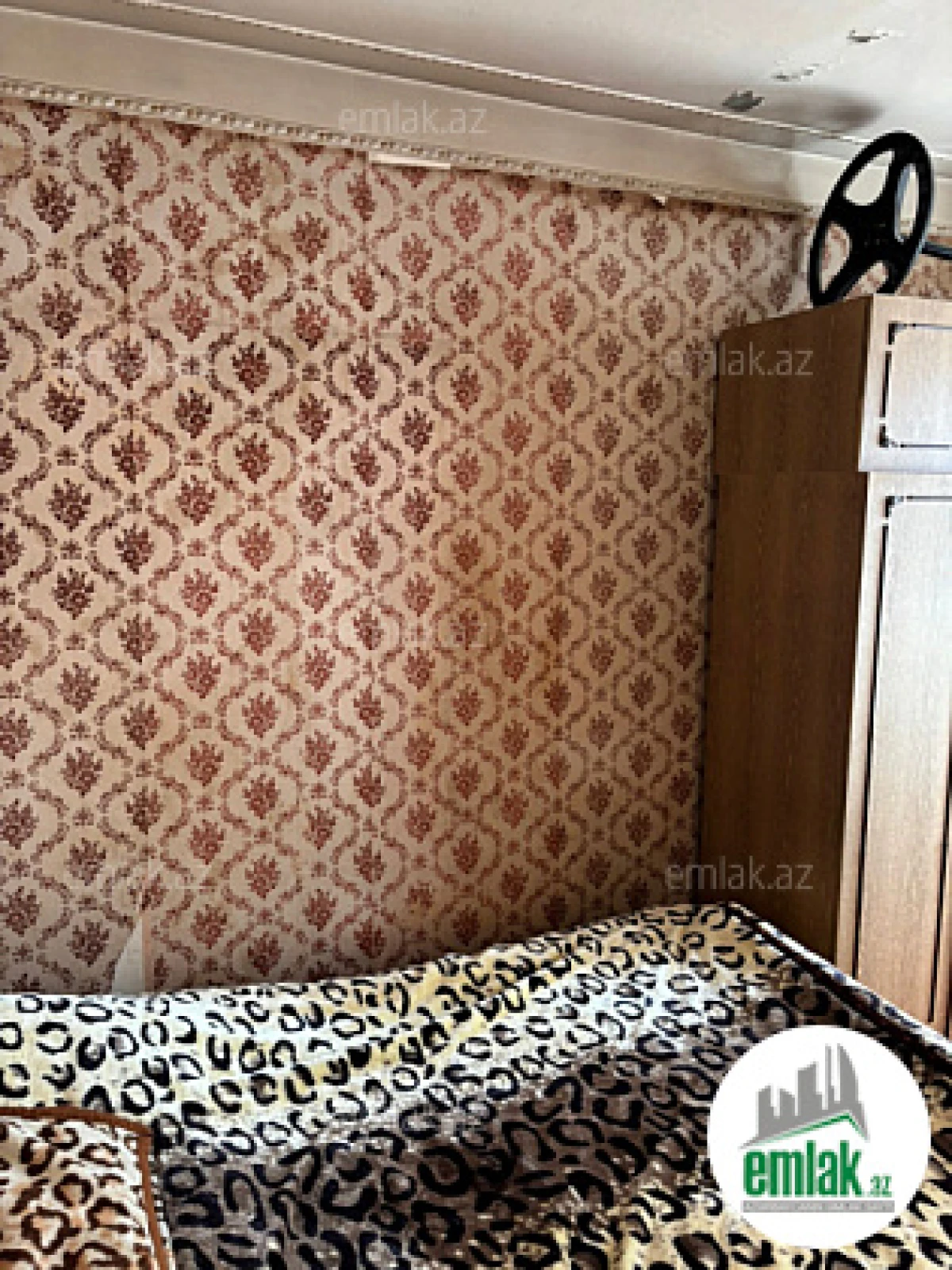 Satılır 3 otaqlı köhnə tikili 70 m²