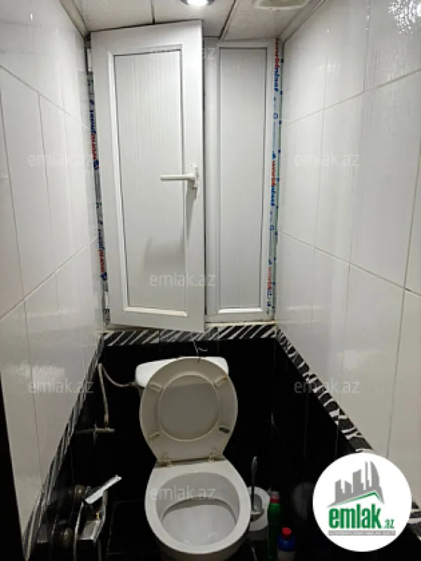 Satılır 3 otaqlı köhnə tikili 70 m²