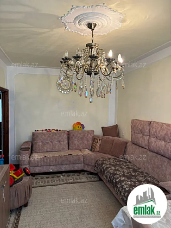 Satılır 3 otaqlı köhnə tikili 70 m²