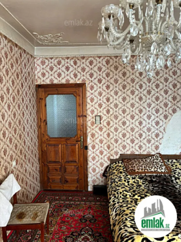 Satılır 3 otaqlı köhnə tikili 70 m²