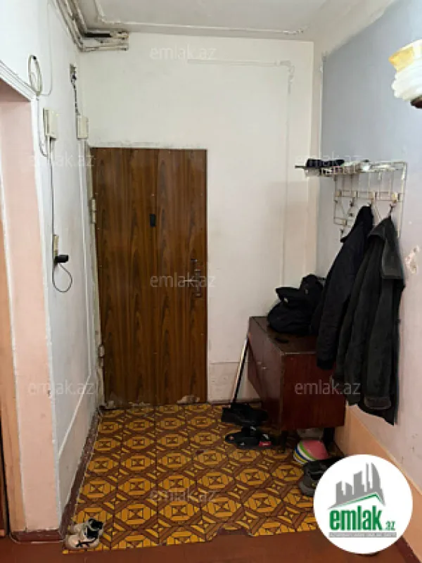 Satılır 3 otaqlı köhnə tikili 70 m²