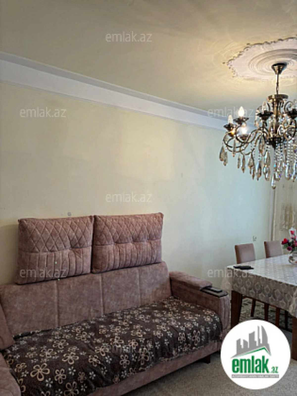 Satılır 3 otaqlı köhnə tikili 70 m²