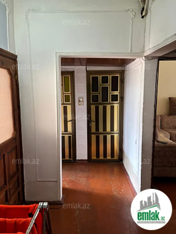 Satılır 3 otaqlı köhnə tikili 70 m²