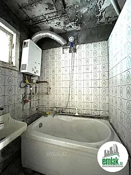 Satılır 3 otaqlı köhnə tikili 70 m²