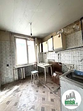 Satılır 3 otaqlı köhnə tikili 70 m²