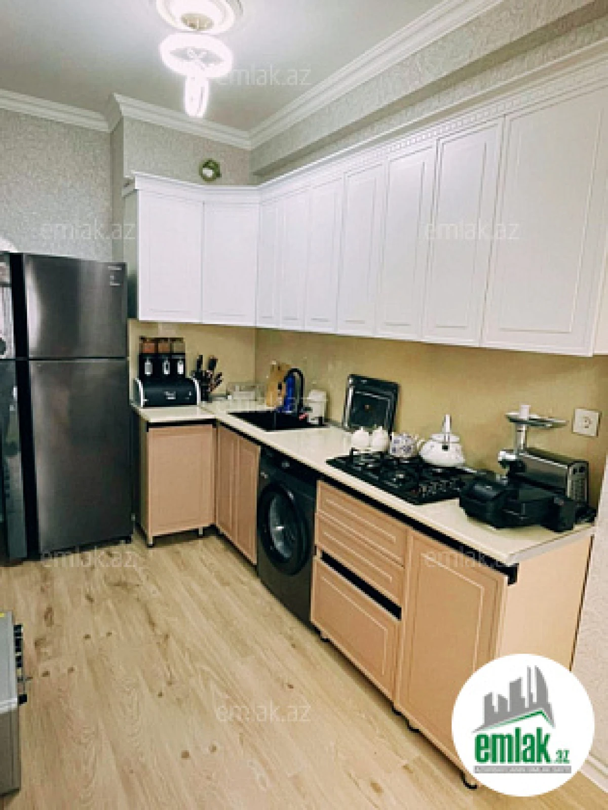 Satılır 2 otaqlı yeni tikili 76 m²