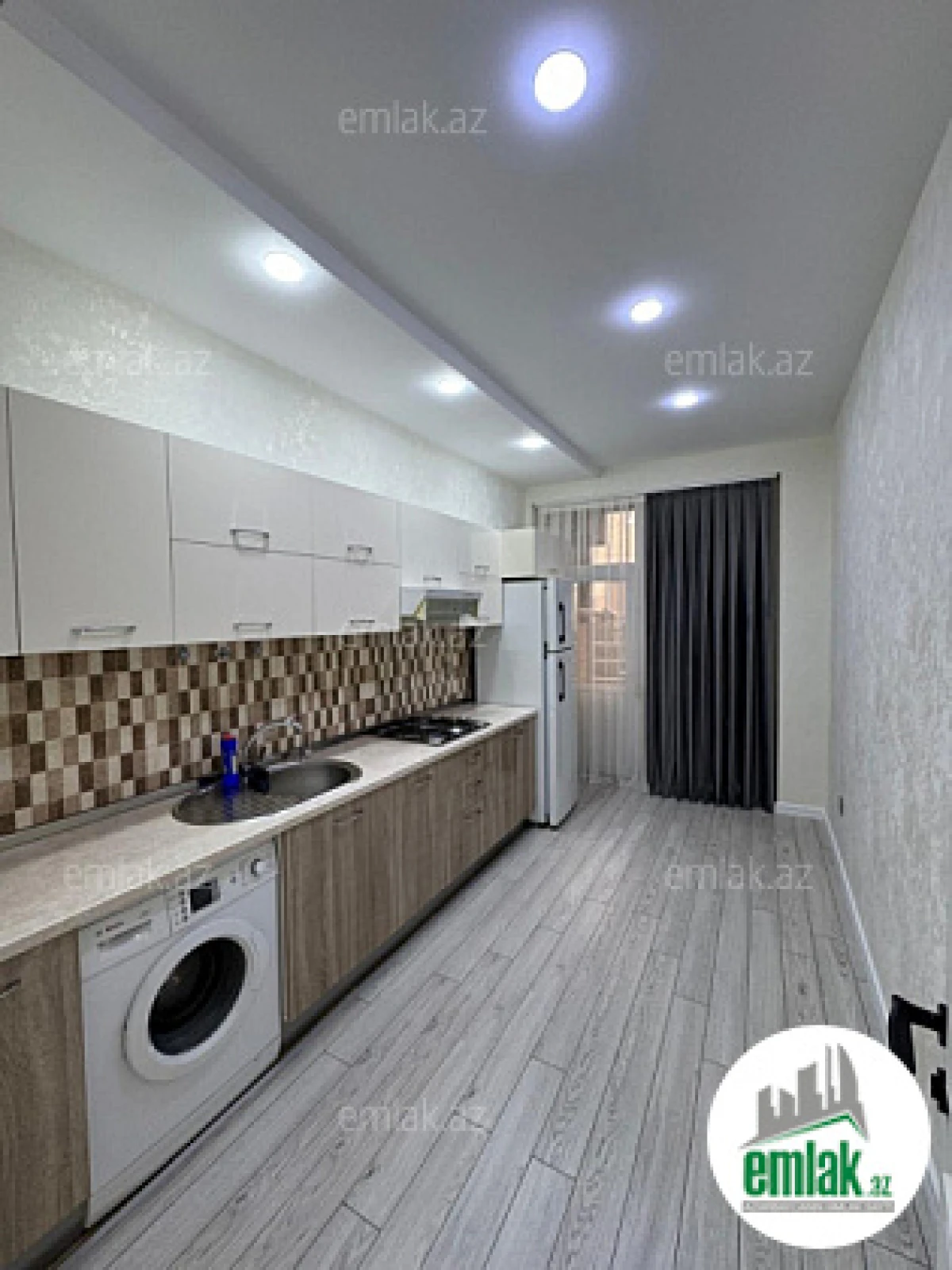 Satılır 3 otaqlı yeni tikili 88 m²