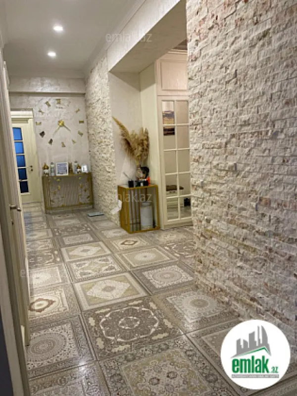 Satılır 4 otaqlı yeni tikili 168 m²