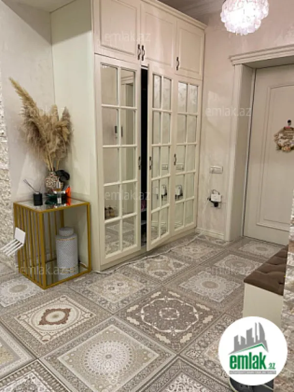 Satılır 4 otaqlı yeni tikili 168 m²