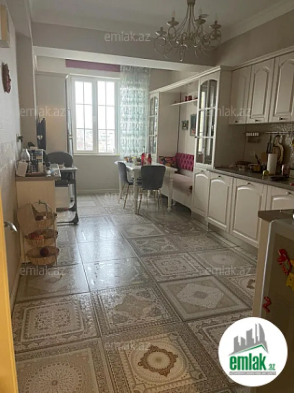 Satılır 4 otaqlı yeni tikili 168 m²