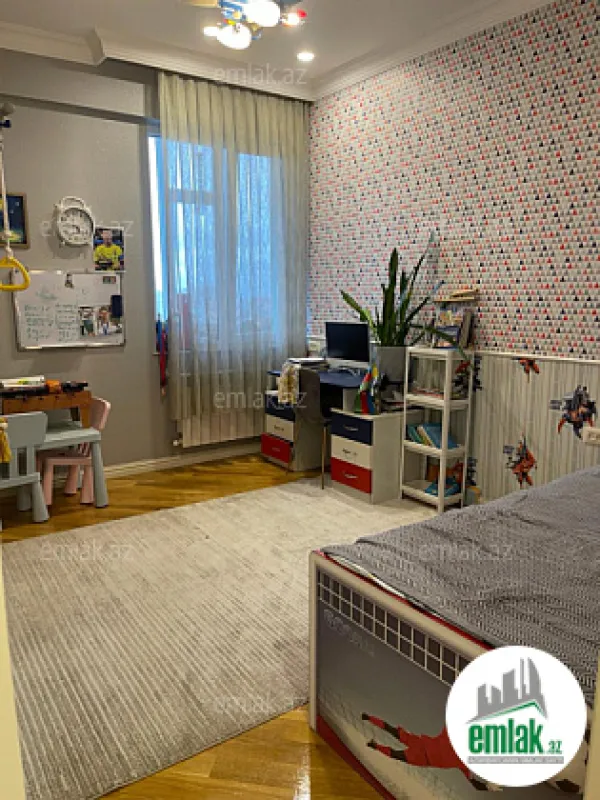 Satılır 4 otaqlı yeni tikili 168 m²