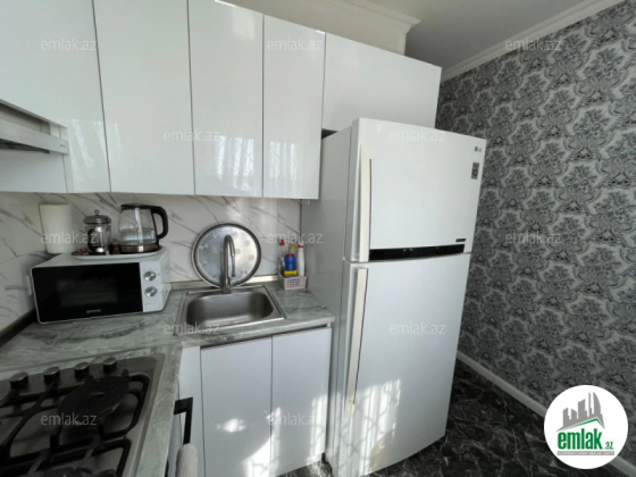 Satılır 2 otaqlı köhnə tikili 56 m²