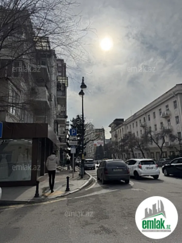 Satılır 2 otaqlı köhnə tikili 45 m²