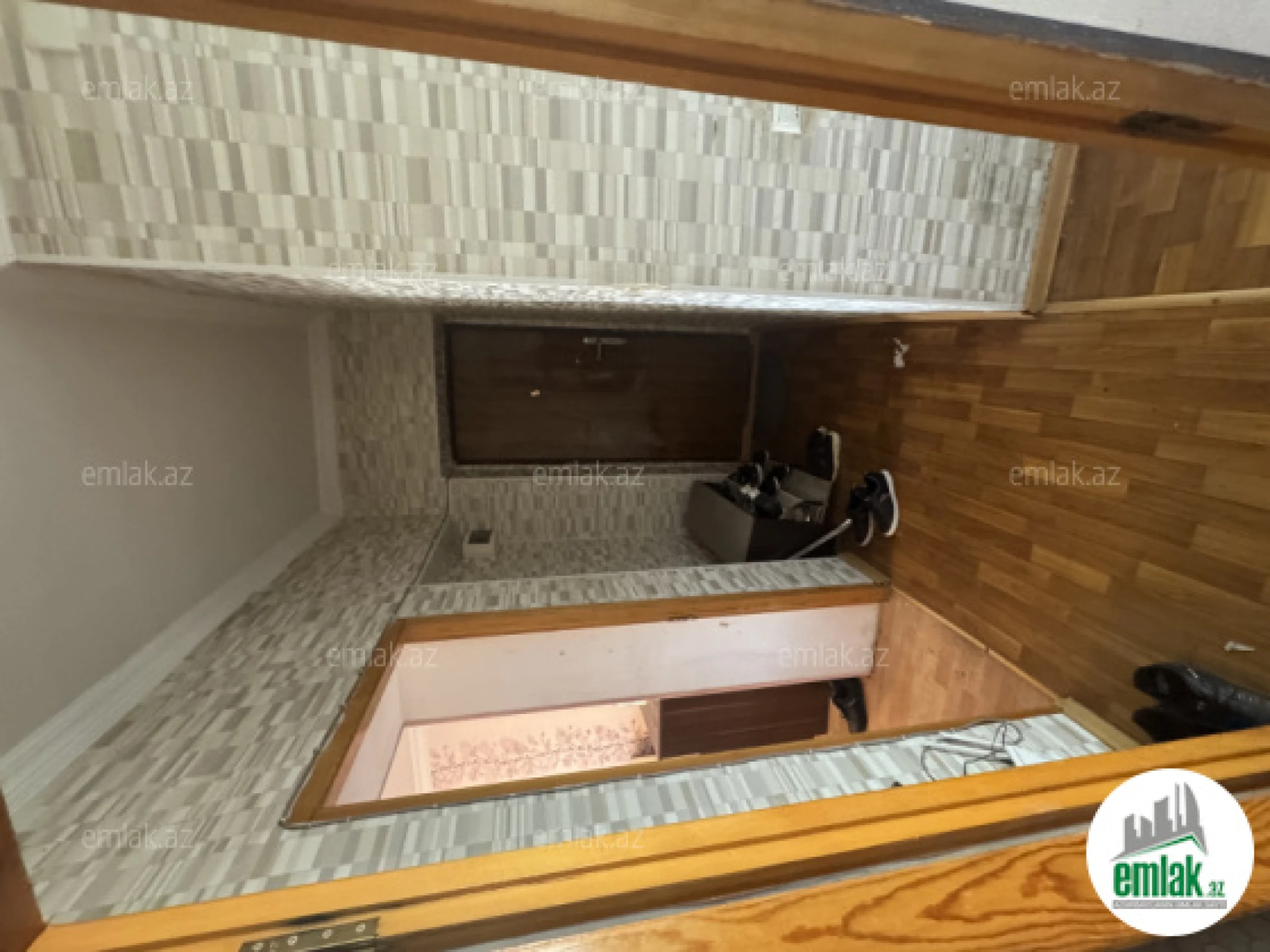 Satılır 3 otaqlı köhnə tikili 60 m²