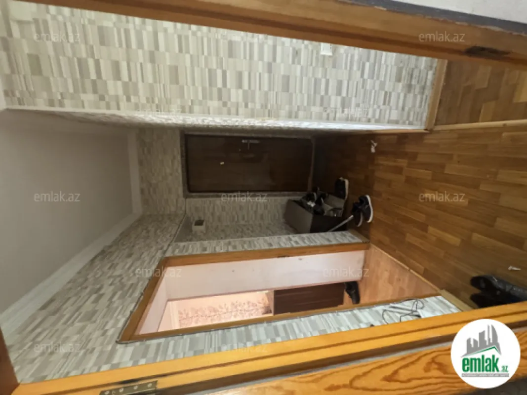 Satılır 3 otaqlı köhnə tikili 60 m²