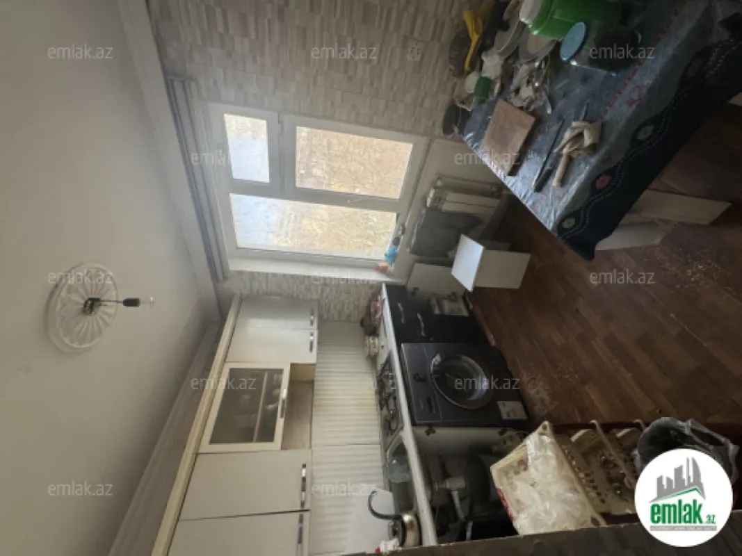 Satılır 3 otaqlı köhnə tikili 60 m²