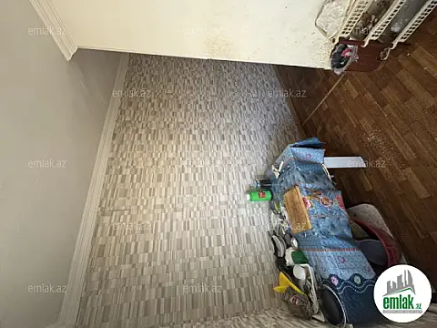 Satılır 3 otaqlı köhnə tikili 60 m²