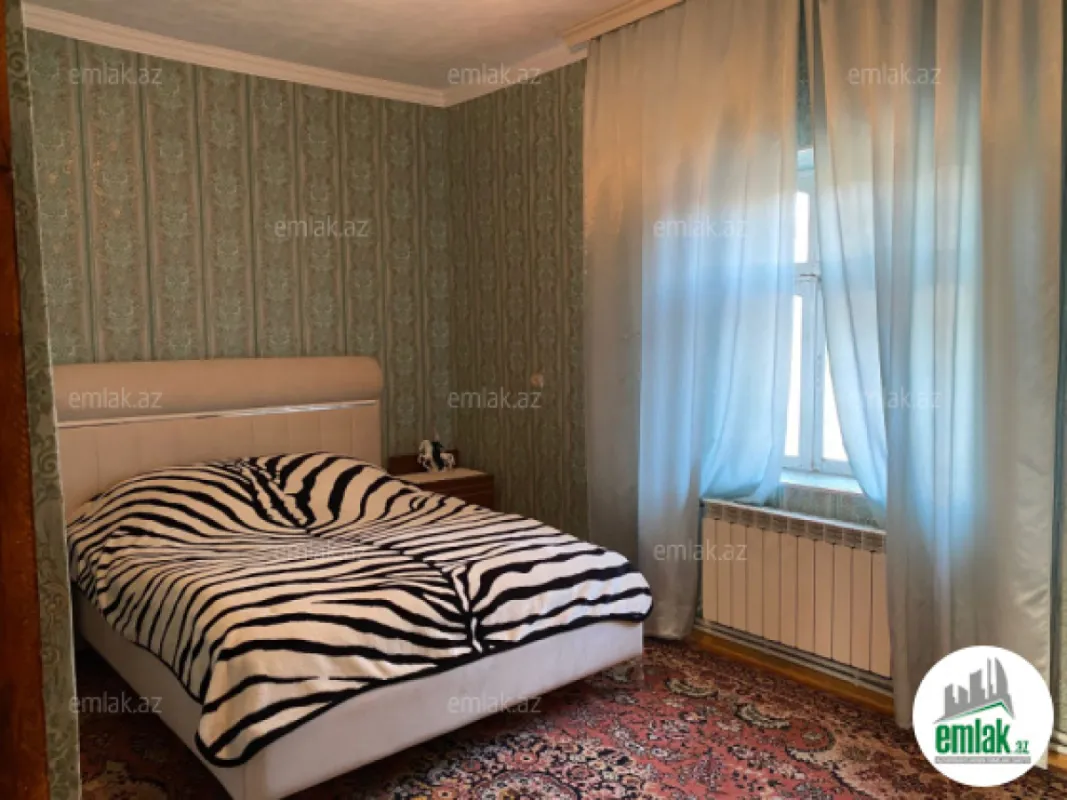 Satılır 6 otaqlı həyət evi 171 m²