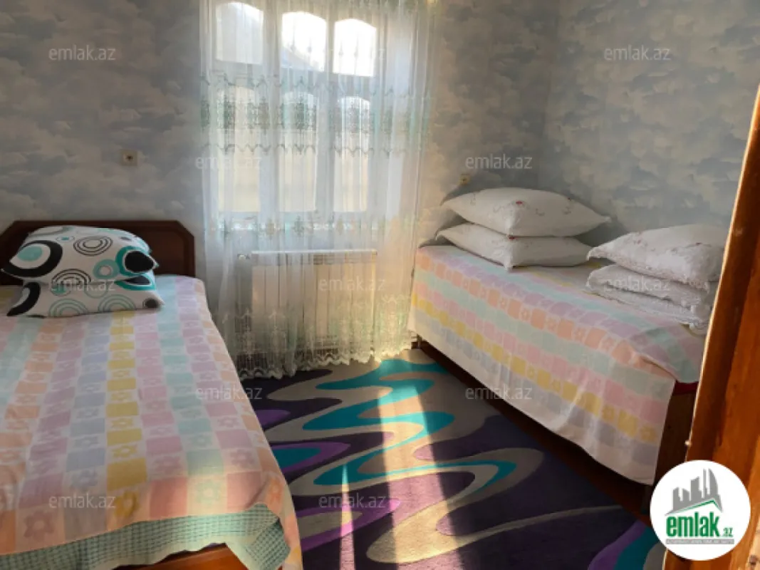 Satılır 6 otaqlı həyət evi 171 m²