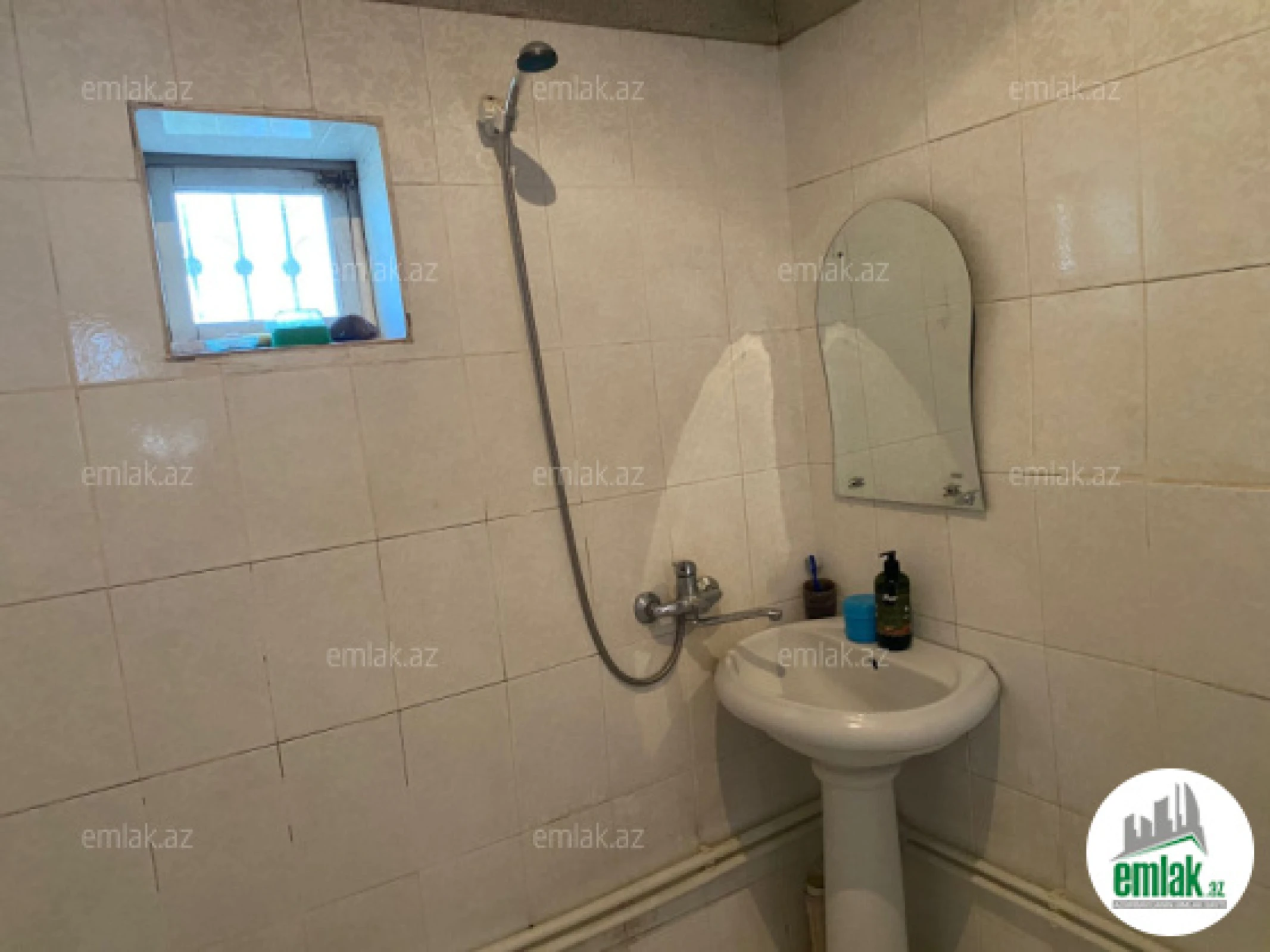 Satılır 6 otaqlı həyət evi 171 m²