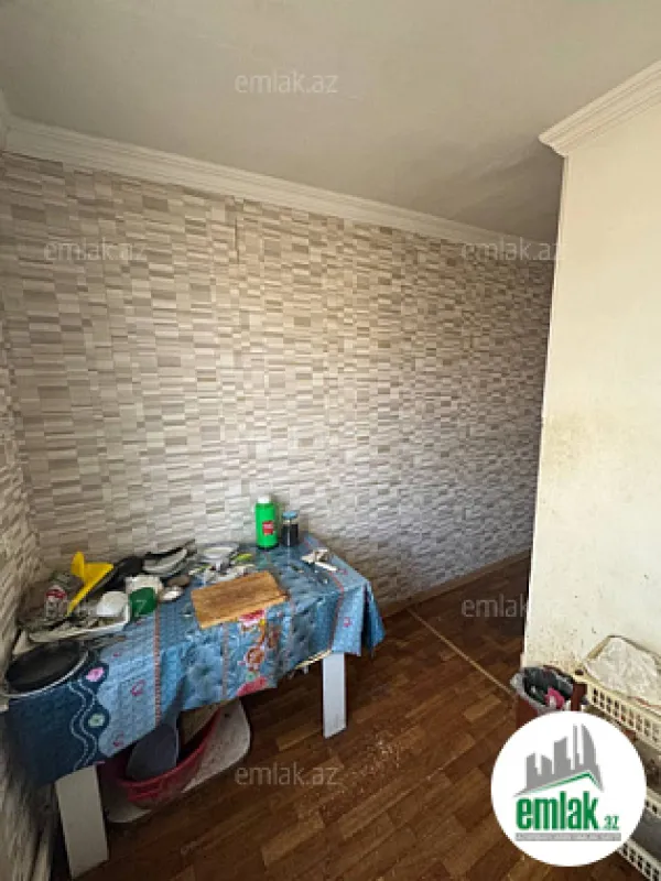 Satılır 3 otaqlı köhnə tikili 60 m²