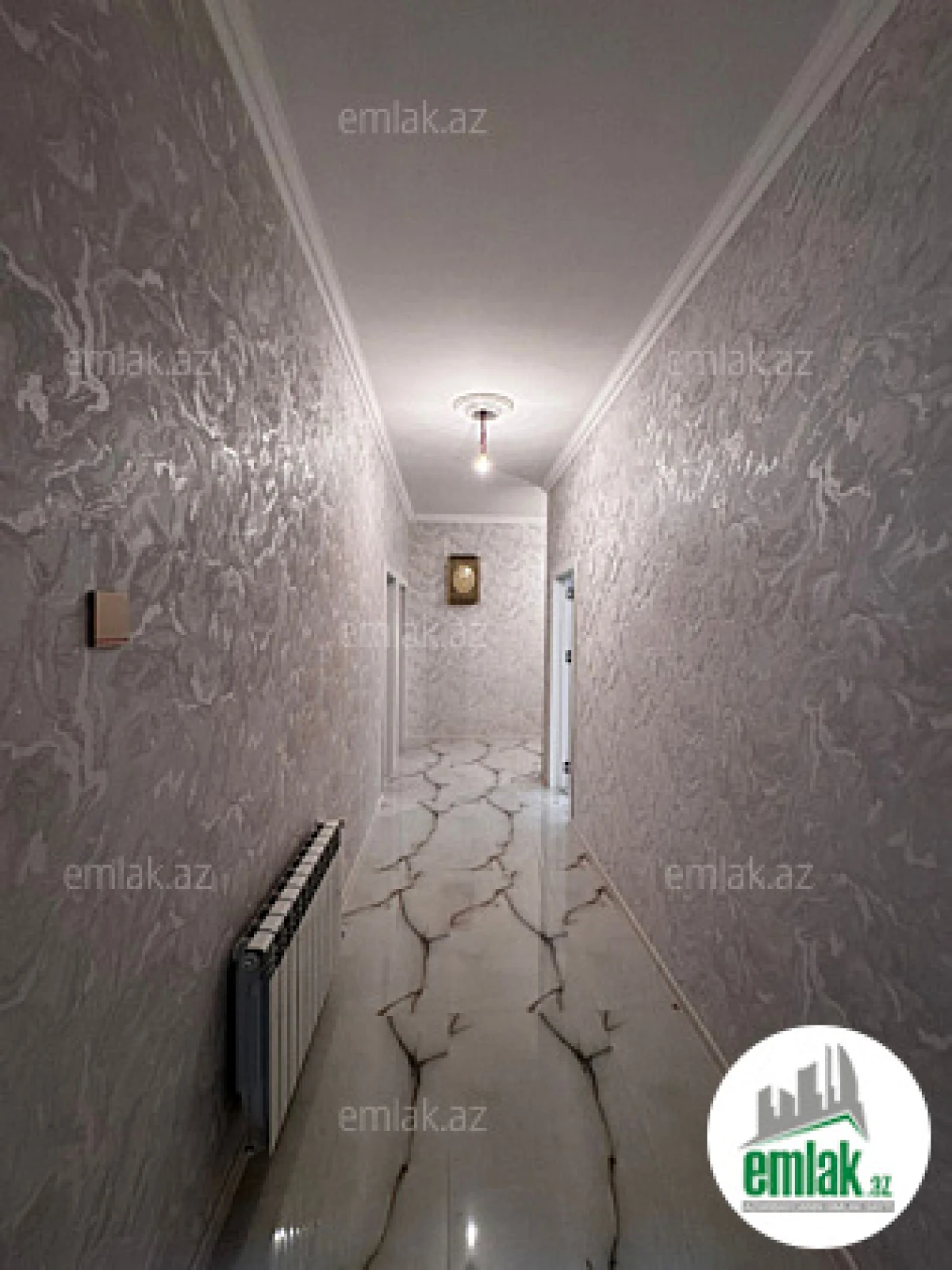 Satılır 8 otaqlı həyət evi 240 m²