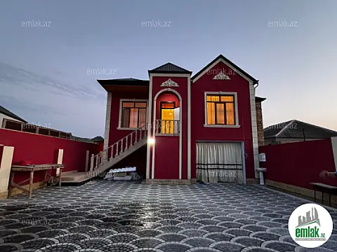 Satılır 8 otaqlı həyət evi 240 m²