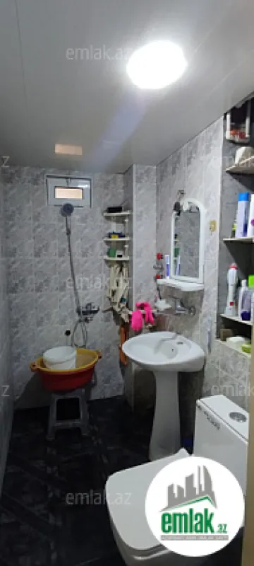 Satılır 2 otaqlı köhnə tikili