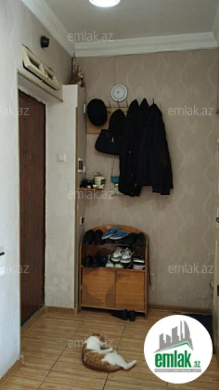 Satılır 2 otaqlı köhnə tikili