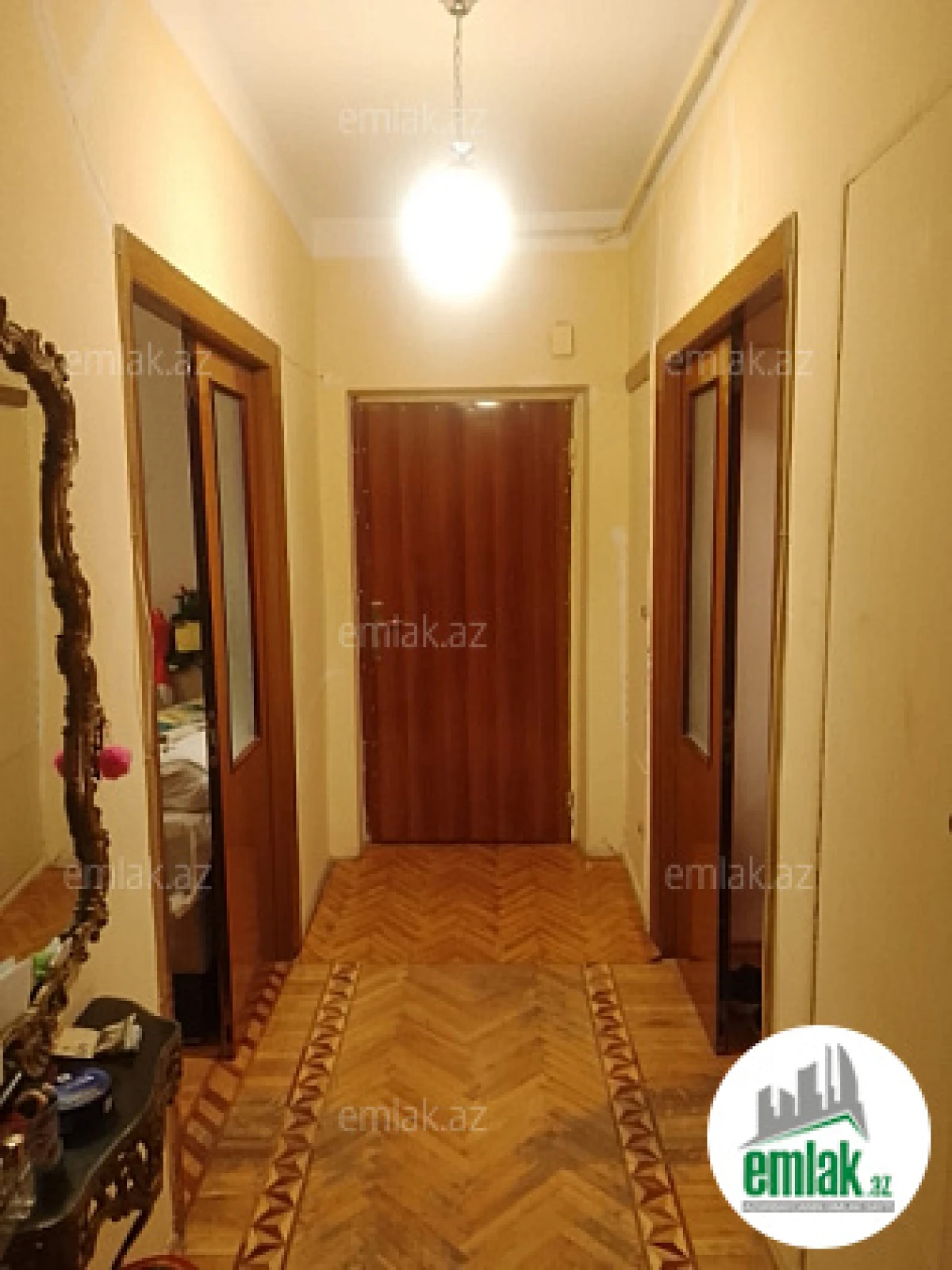 Satılır 3 otaqlı köhnə tikili 80 m²