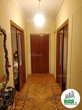 Satılır 3 otaqlı köhnə tikili 80 m²