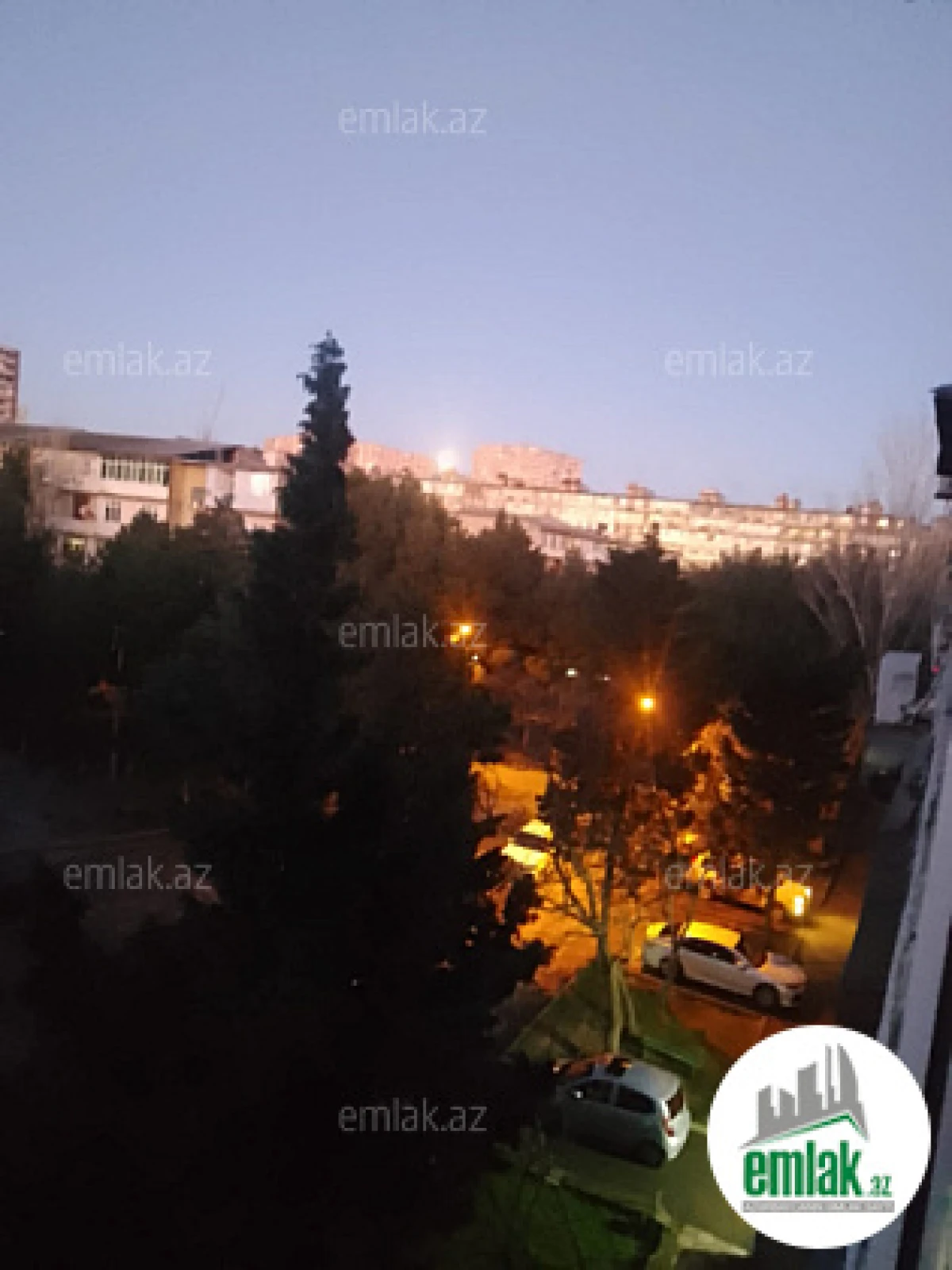 Satılır 3 otaqlı köhnə tikili 80 m²