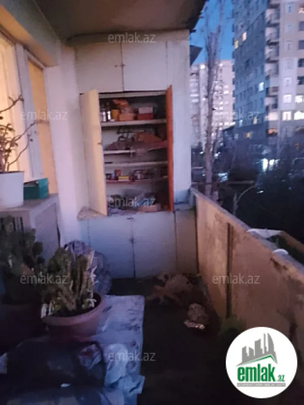Satılır 3 otaqlı köhnə tikili 80 m²