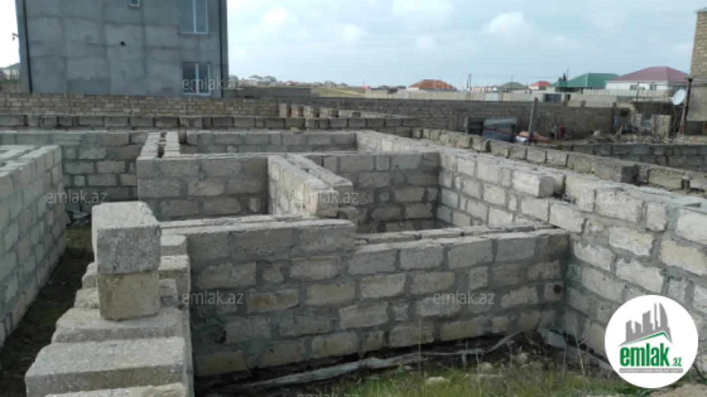 Satılır 2 otaqlı həyət evi 9.6 m²