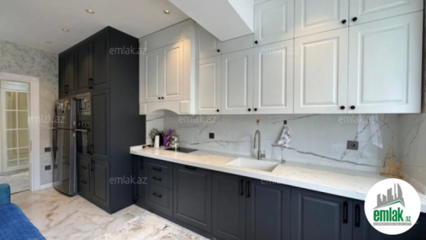 Satılır 3 otaqlı yeni tikili 132 m²