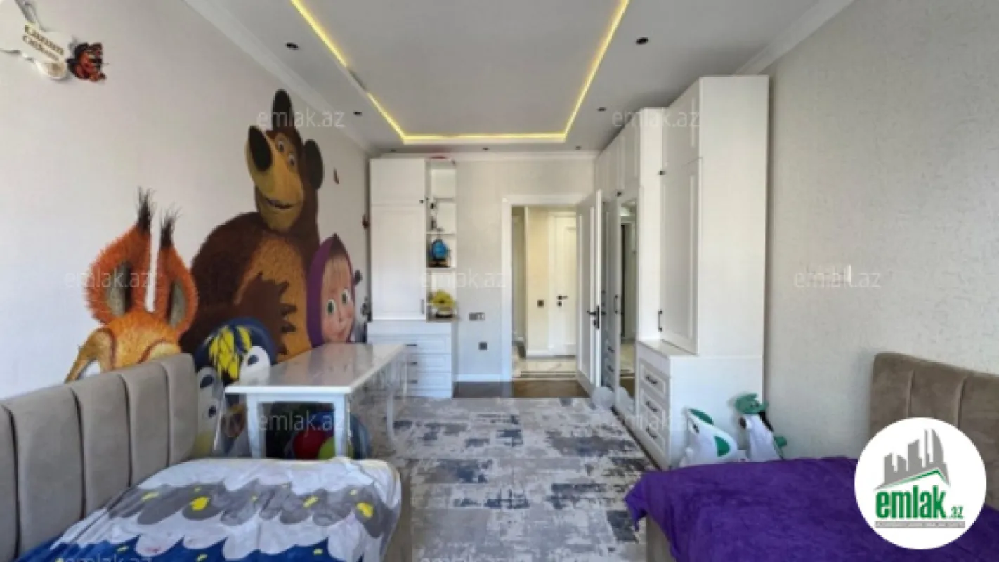 Satılır 3 otaqlı yeni tikili 132 m²