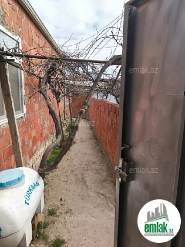 Satılır 2 otaqlı həyət evi 42 m²