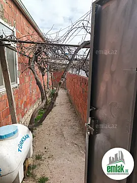 Satılır 2 otaqlı həyət evi 42 m²