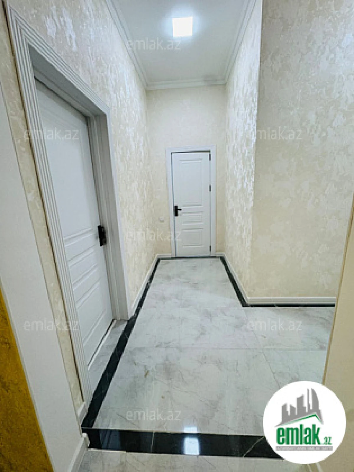 Satılır 6 otaqlı həyət evi 230 m²