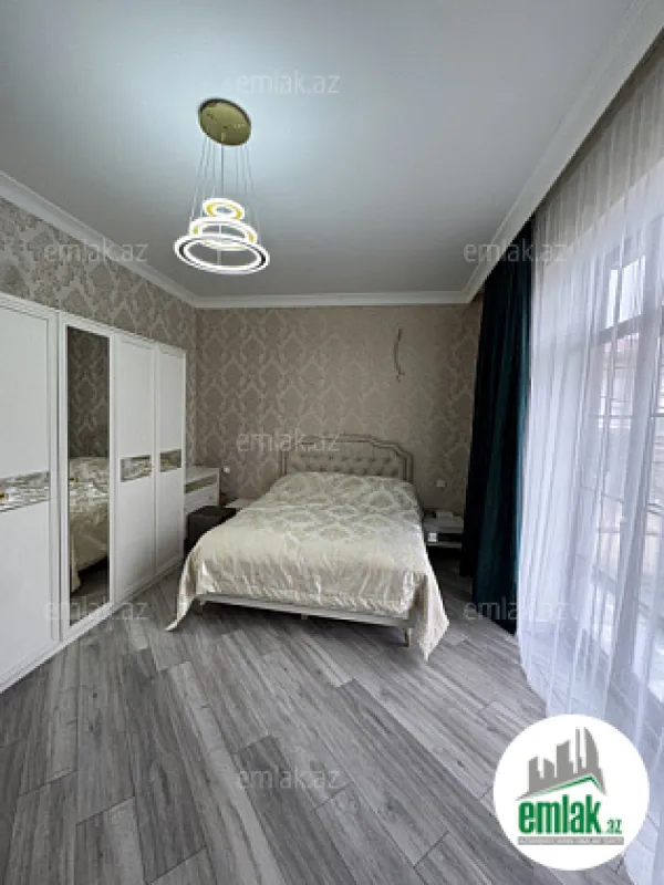Satılır 6 otaqlı həyət evi 230 m²