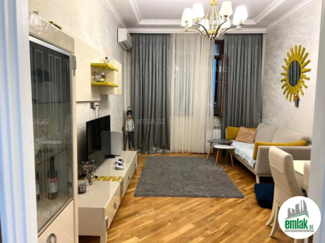 Satılır 3 otaqlı yeni tikili 100 m²
